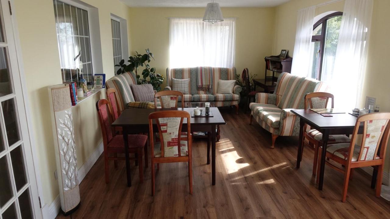 אומה Goldenhill Guesthouse מראה חיצוני תמונה